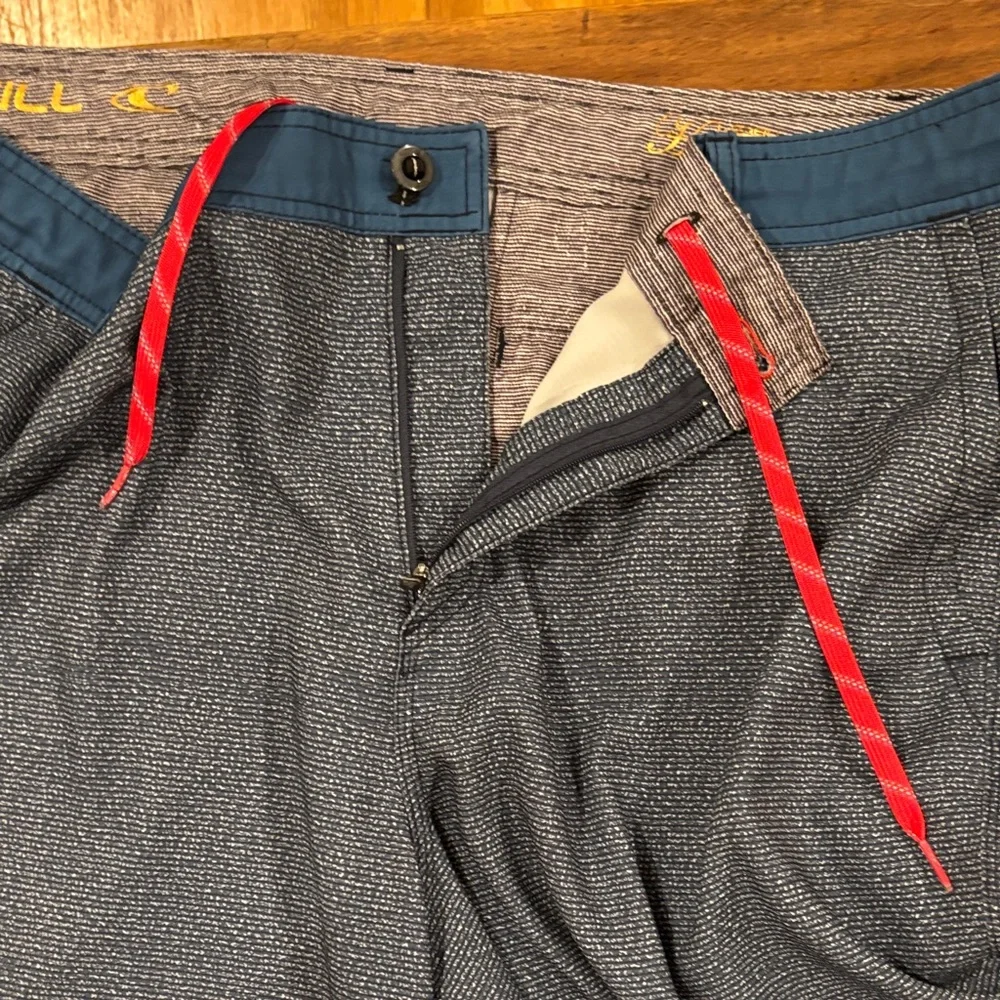 O'Neill Two-Tone Navy Performance Flat Front Shorts Size 40